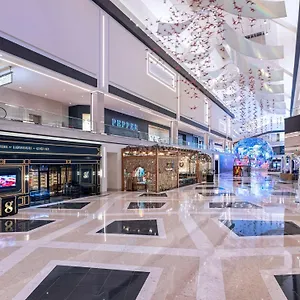5* Resort Conrad Vegas At World